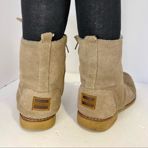 TOMS tan suede lace up boots size 8.5 - Picture 4 of 5